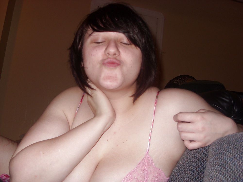 SmutDates.com Username 'SammanthaXO' porn pictures