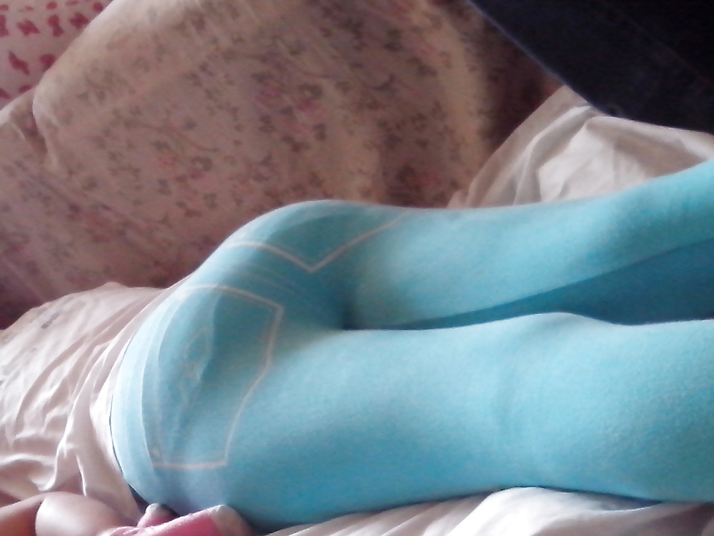 my sist in law in blue tights porn pictures