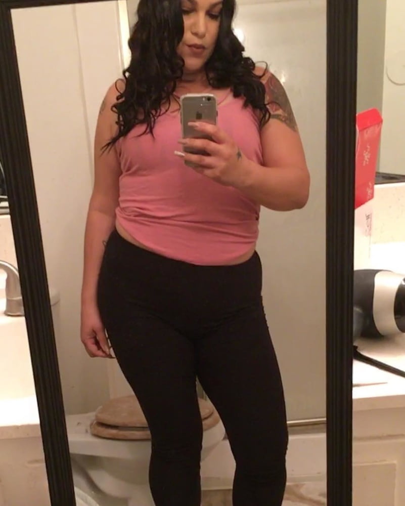 Latina selfie queen - 52 Photos 