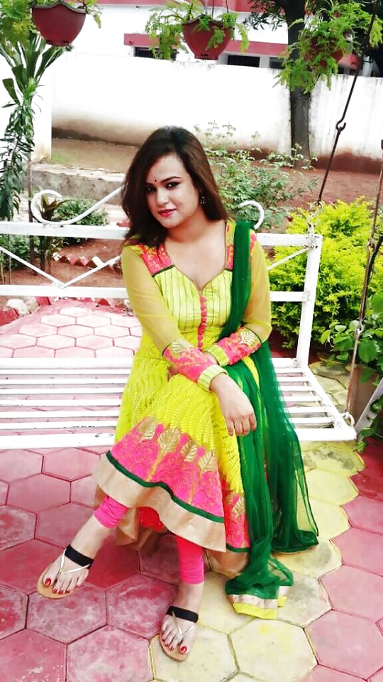 VERY HOT INDIAN TEENS porn pictures