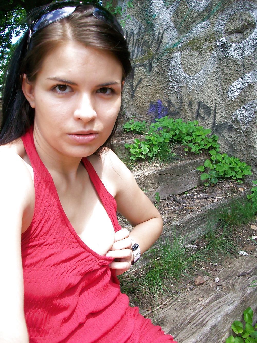 Zuzinka:  Amateur solo-girl. Czech Republic. porn pictures