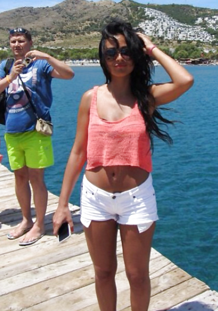 Iranian Teen Slut Behi porn pictures