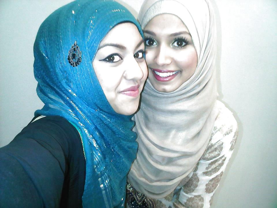 Mixed Hijabi Hot Cunts porn pictures