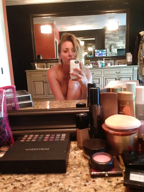 kaley cuoco cell pics porn pictures