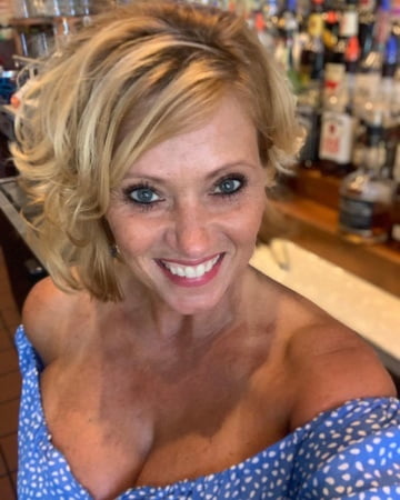 Our Mature Bartender Tammy With Big Tits And Hard Nipples Pics Xhamster