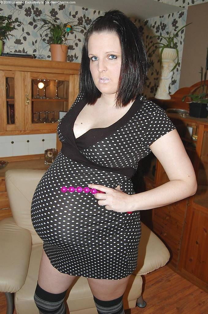 Pregnant beauty! porn pictures