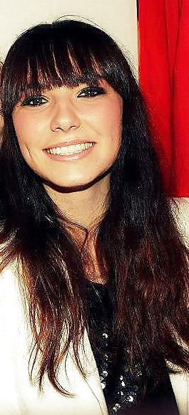 Louise la petite salope porn pictures