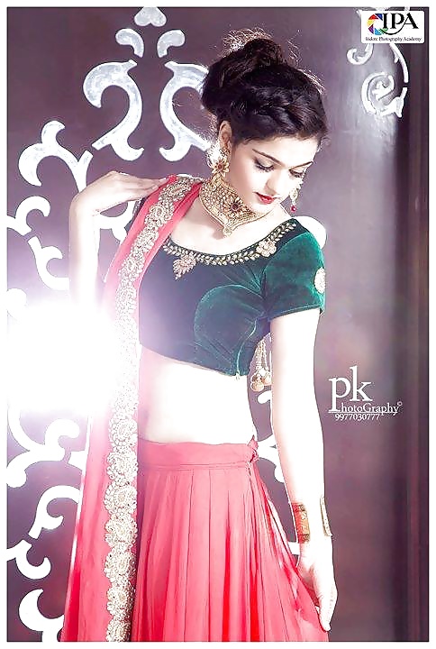 INDIAN SALWAR & SAREE BABE porn pictures