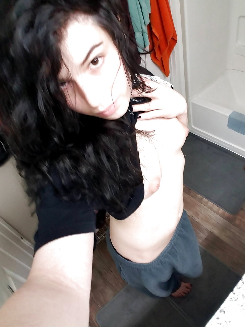 Amatours 89 porn pictures