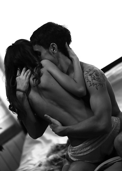 Erotic Sensual Kisses in Black&White - Session 3 porn pictures