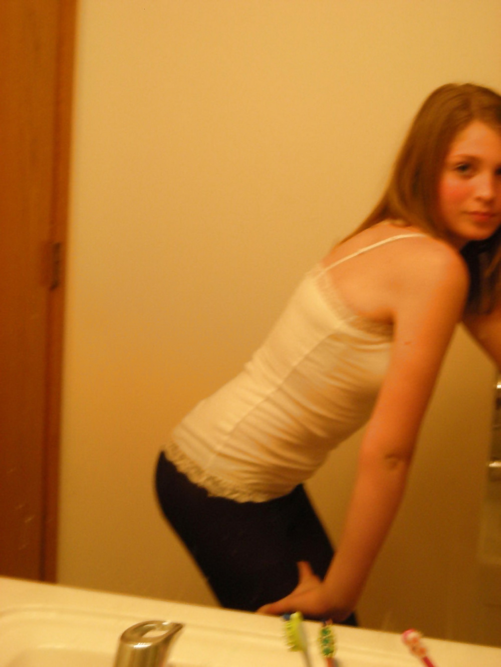 Silly Skinny Small Tits Selfshot Sylvia porn pictures