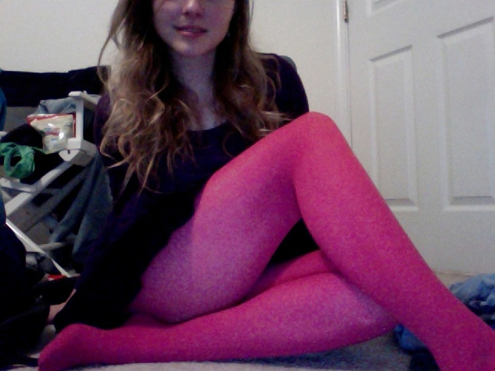 Pretty Amateur With Pink PantyHose porn pictures