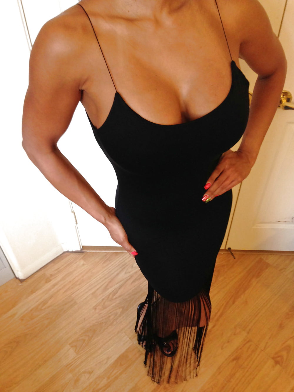 Busty eBay Seller #13 porn pictures