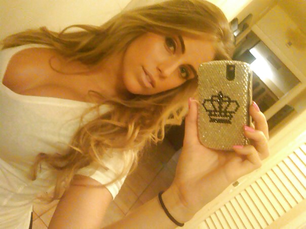 Gullible, Greedy, Golddiggers of Miami - Christy porn pictures