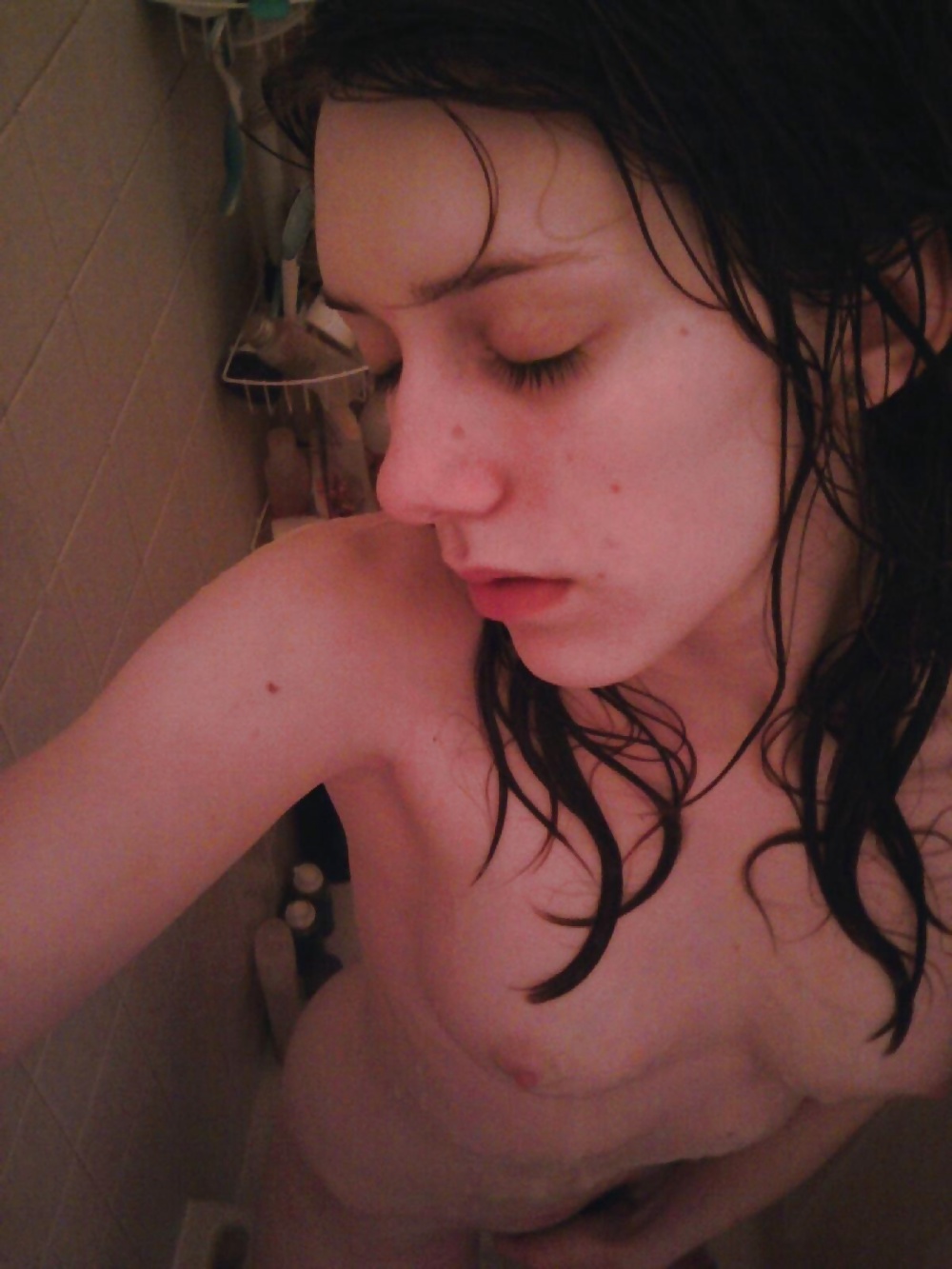 Self shot - Amateur girl #94 porn pictures