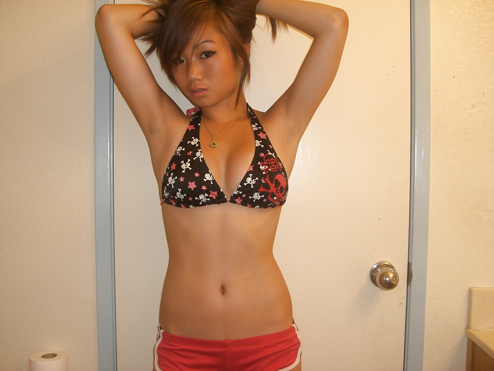 A Day of a Lovely Asian Girl. porn pictures