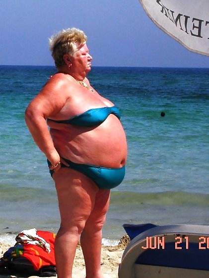 old granny at beach porn pictures