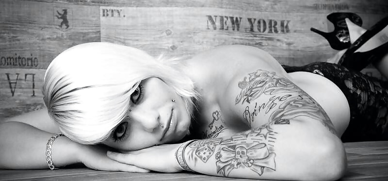 Facebook Girl II porn pictures