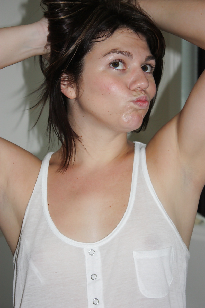 Stupid Crazy Girl Doing Weird Stuff porn pictures