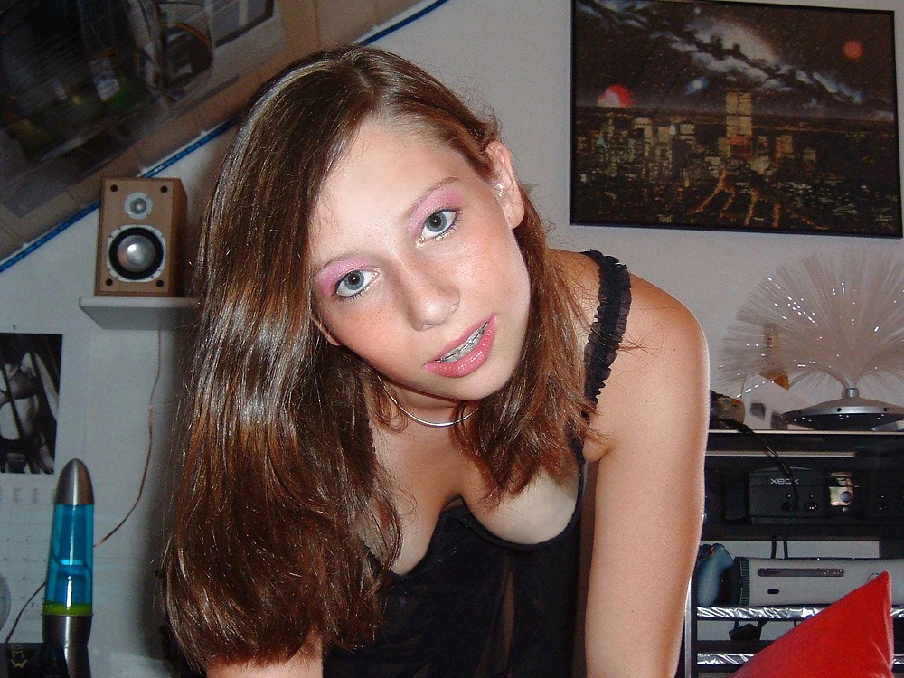 Perky & Pretty College Freshman porn pictures