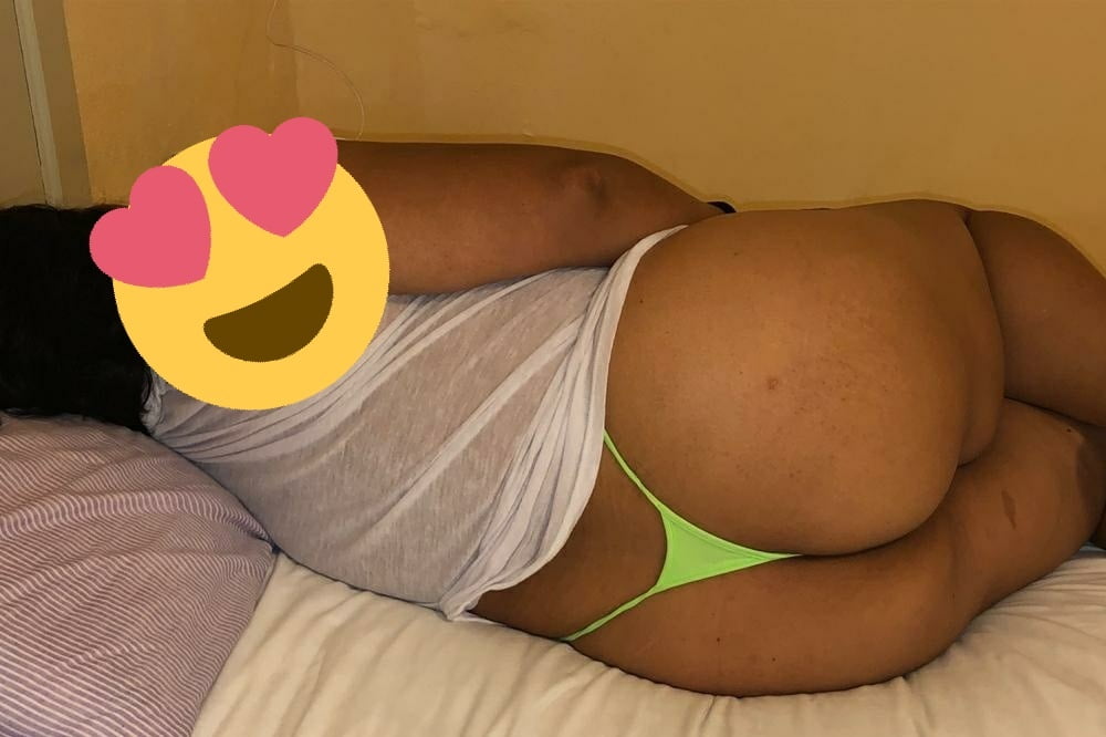 Madrastra Madura Culona En Tanga Hilo 8 Pics Xhamster 