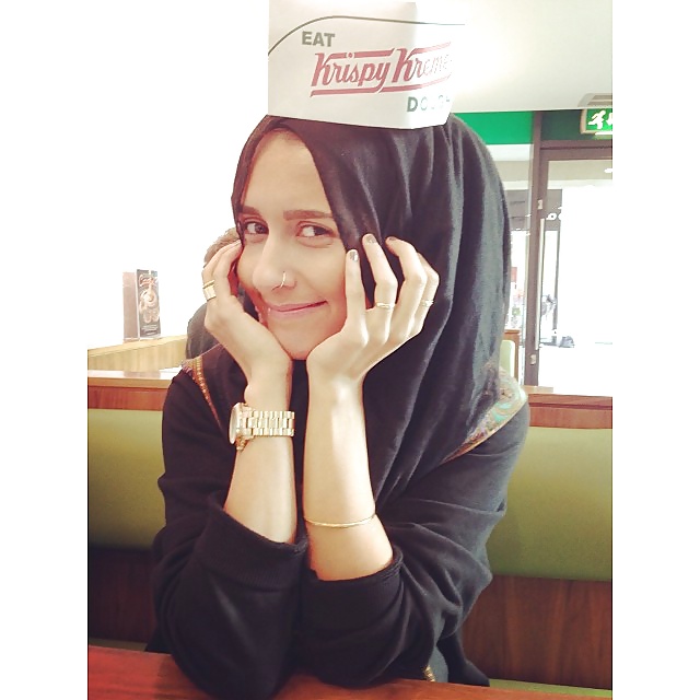 Cute hijab girl ... show her some love porn pictures