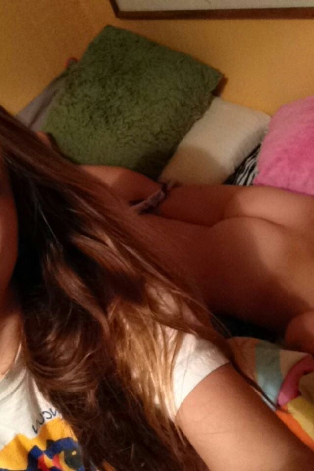 Naughty Girl photo #325107110