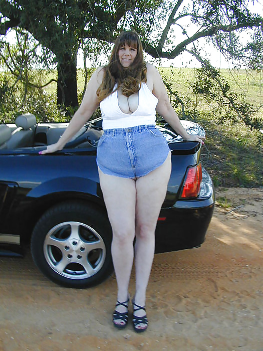 Robyn part 2. tall lanky BBW MILF porn pictures