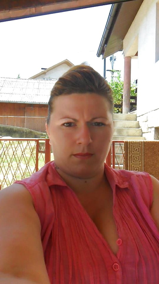 Bojana Jevtic Serbian BBW Big TITS porn pictures