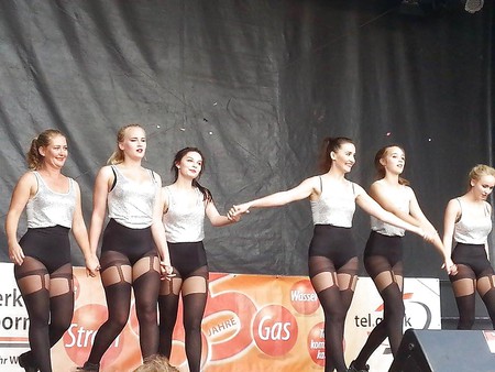 Dancing Cult  Dancing Girls in Pantyhose