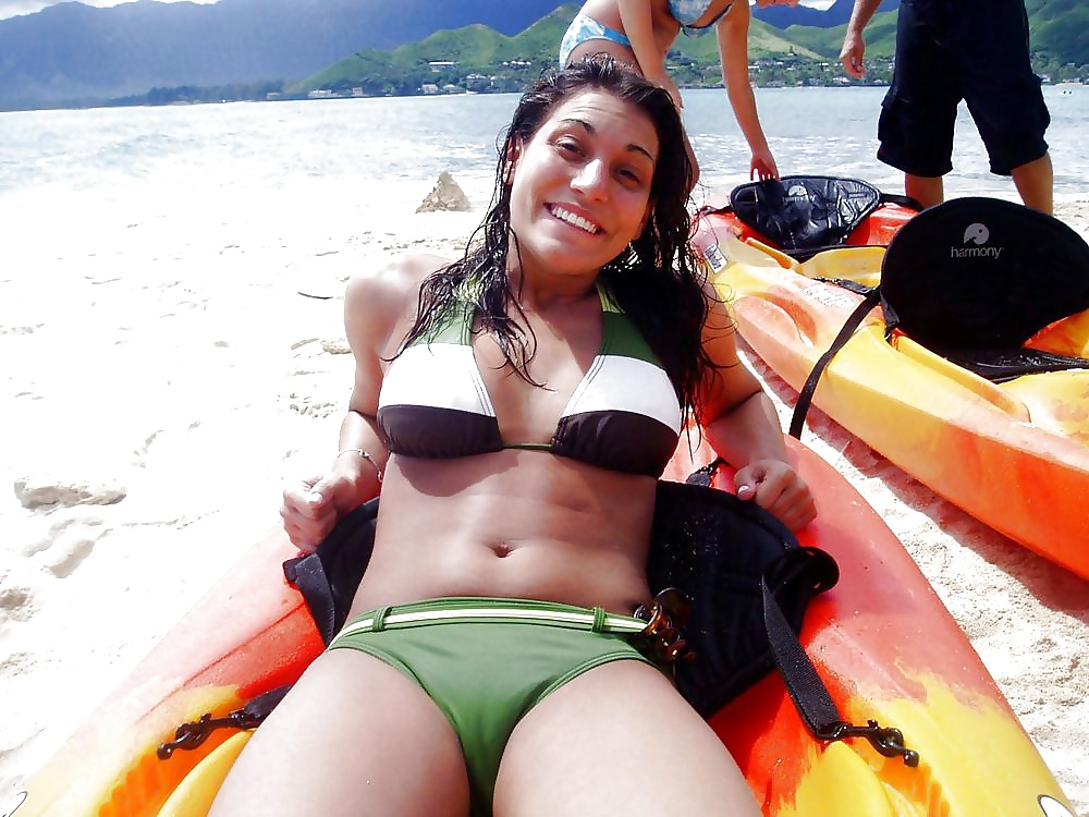 Candid Teen Bikini Cameltoe V porn pictures