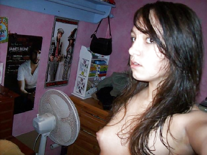 Amateur Teen's 29 porn pictures