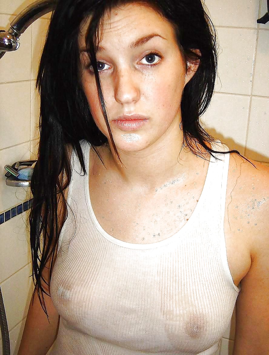 SUPER HOT...GIRLS IN WET SHIRTS porn pictures