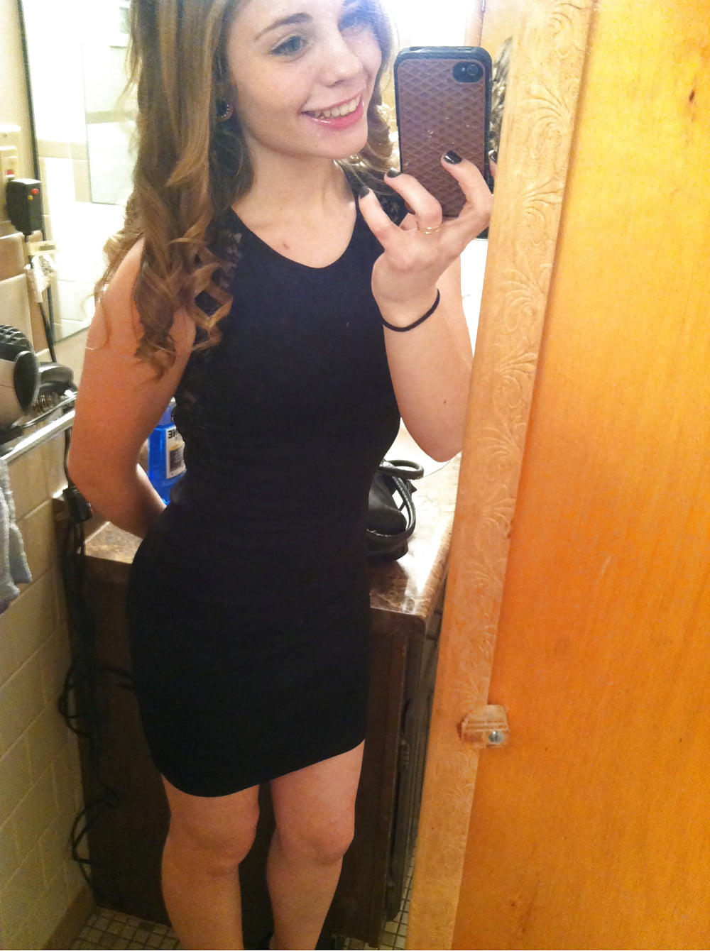 American Unknown Teen Slefie Slut 001 porn pictures