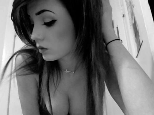 Sexy Amateur Self Shot Girls porn pictures