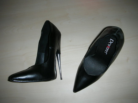 wife cum over her black 16 cm metal spiked heels