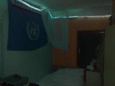 mein kleines bescheidenes Zimmer :)