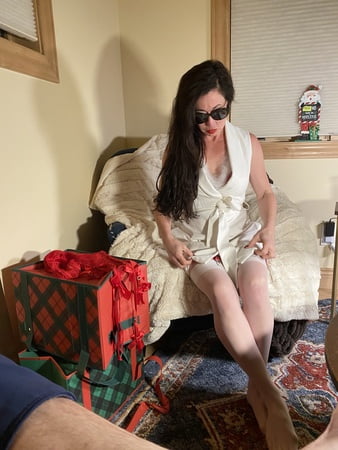 asian milf loves her picture taken         