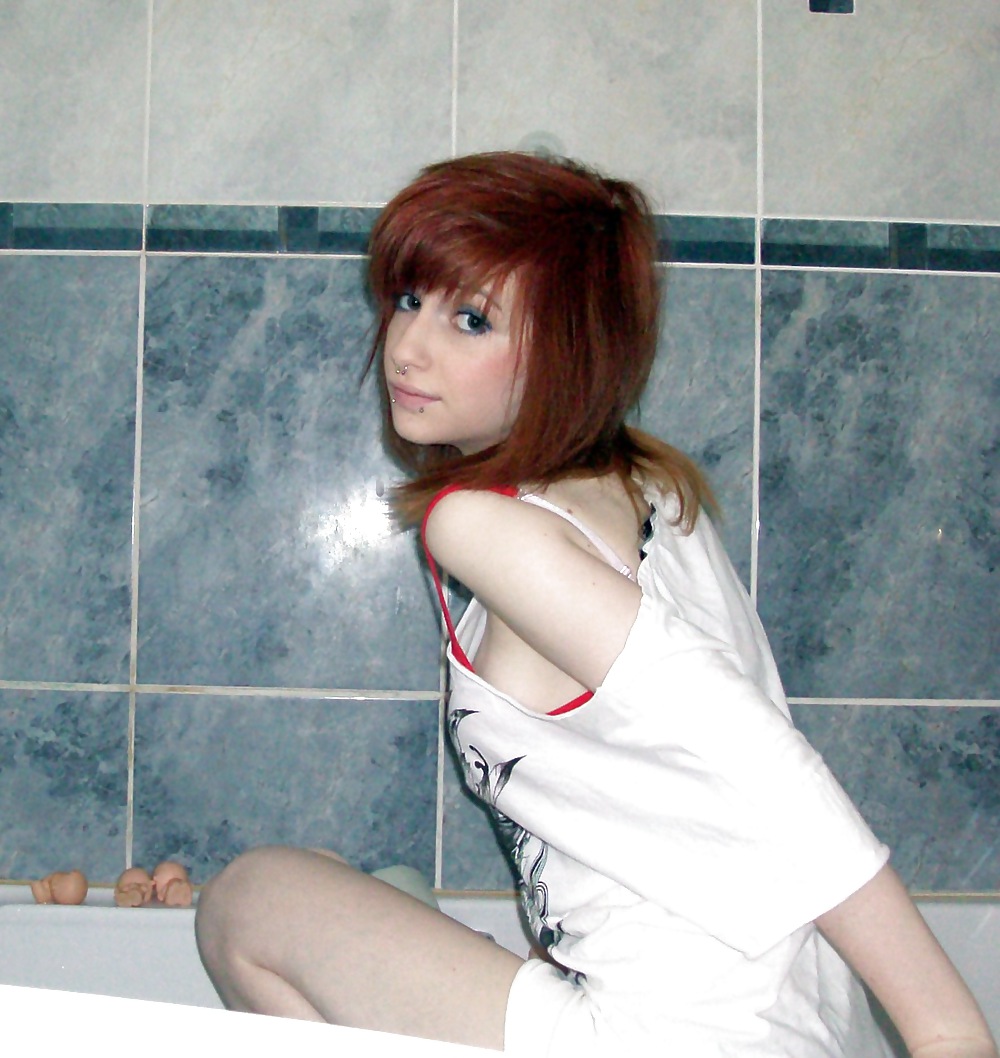 red head teen in the bath porn pictures