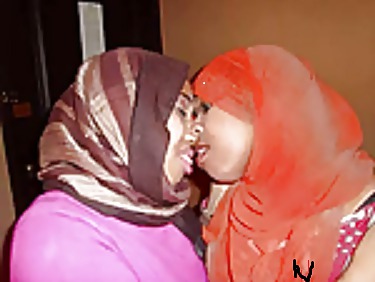 Hijab Lesbians porn pictures