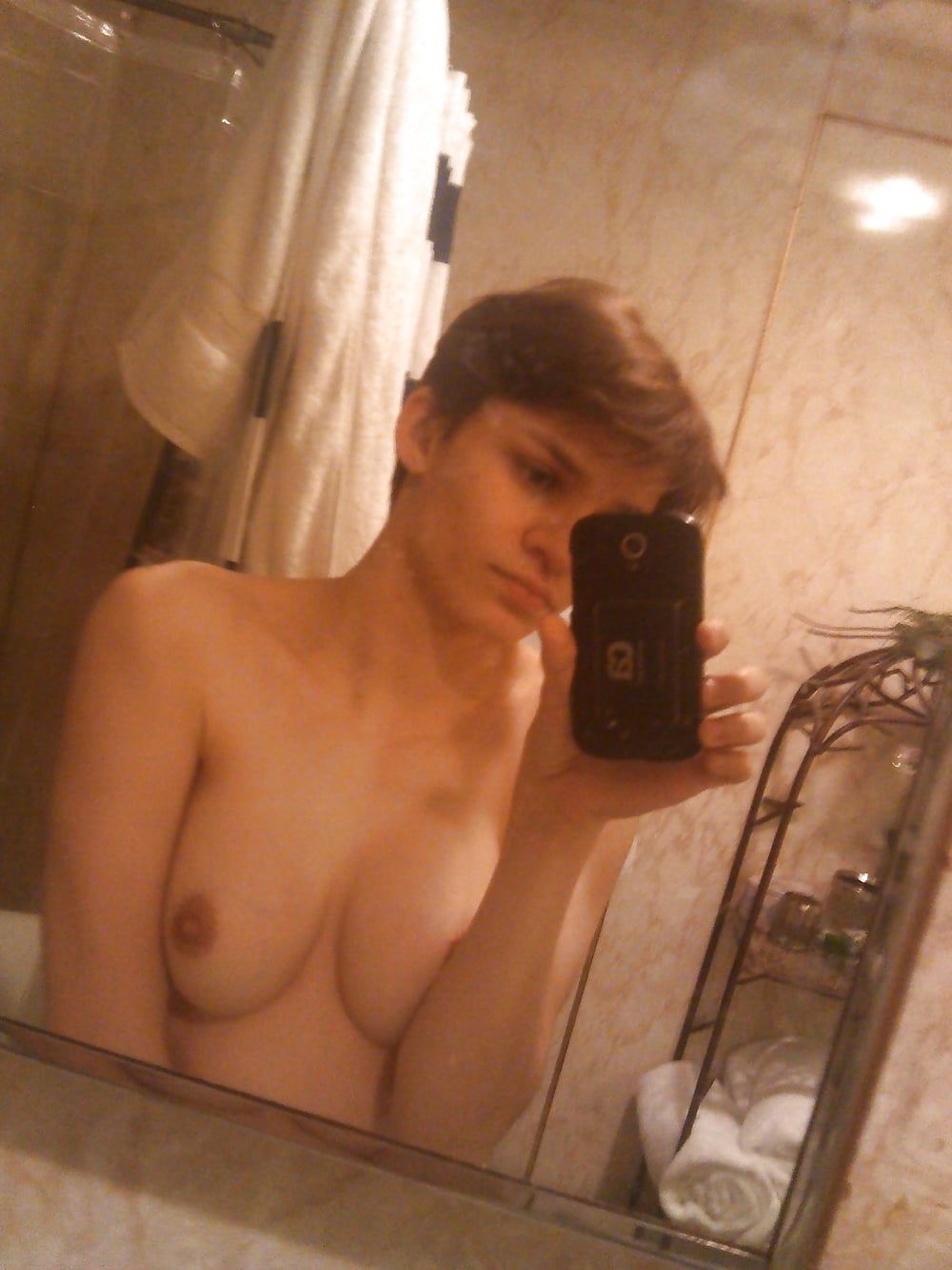 Selfies 4 (1371) porn pictures