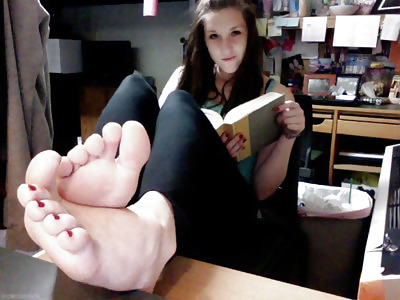 Awesome Amateur Teen Feet Part IX porn pictures