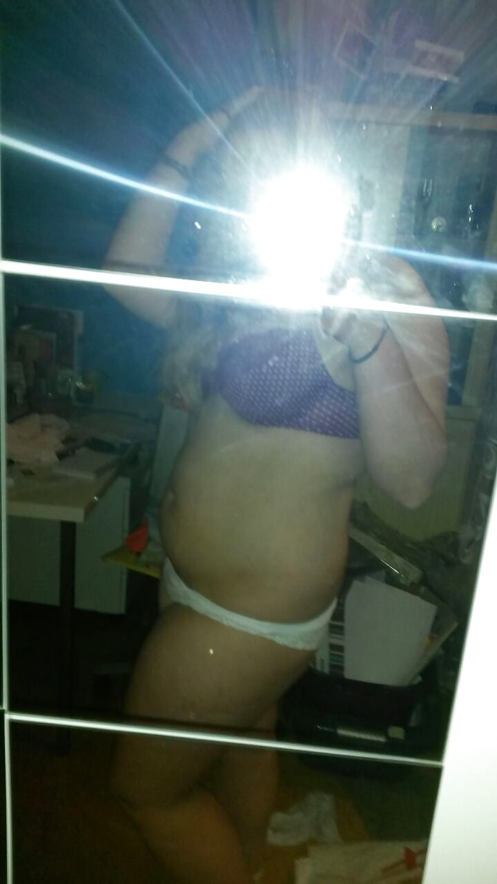 Kathi, 19 YO from Munich, Germany EXPOSED curvy girl porn pictures