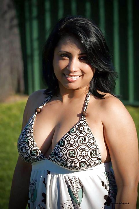 Hot Sri Lankan Models (Non-Nude) porn pictures