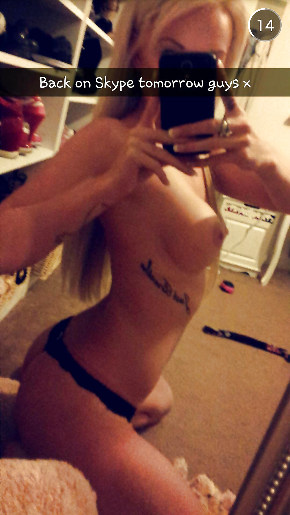 SNAPCHAT SLUT porn pictures