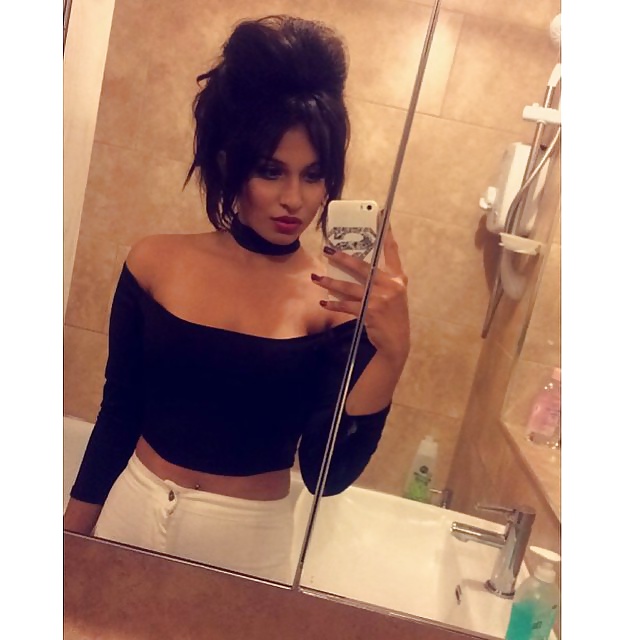 Jazsii Kaur (Indian SIKH - UK) porn pictures