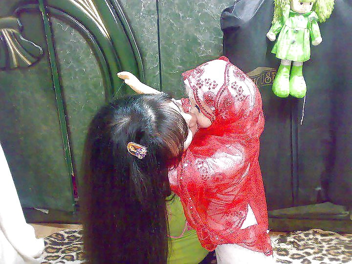 Arab Kissing 03 porn pictures