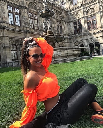 ana guzata ribetina komentarisi i drkaj serbian teen ass         