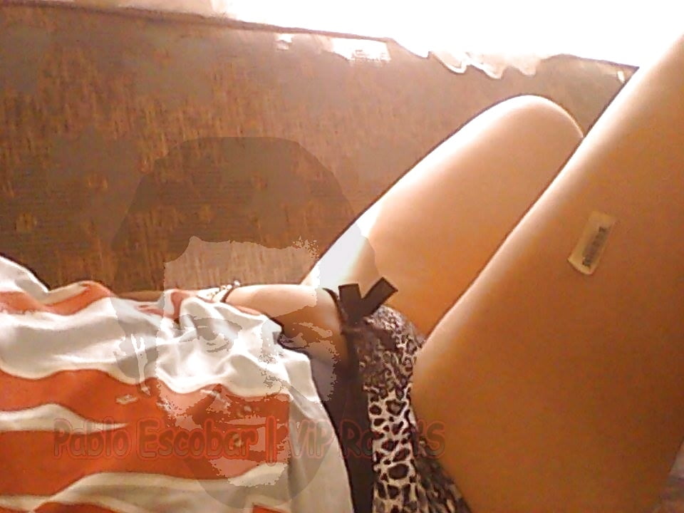 Turkish Liseli Kucuk Memeli Busra Orospusu porn pictures