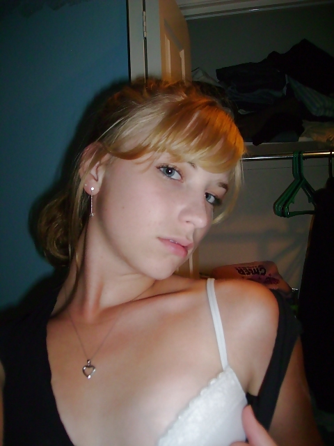 Amateur Teen porn pictures